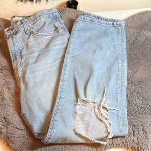 Madewell Distressed The Perfect Straight Jean